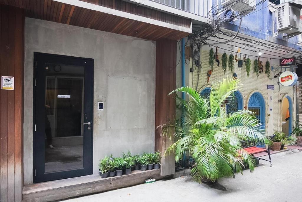 Go Inn Silom Bts Surasak Station V โกอินน์ สีลม Bts สถานีสุรศักดิ์ バンコク都 エクステリア 写真